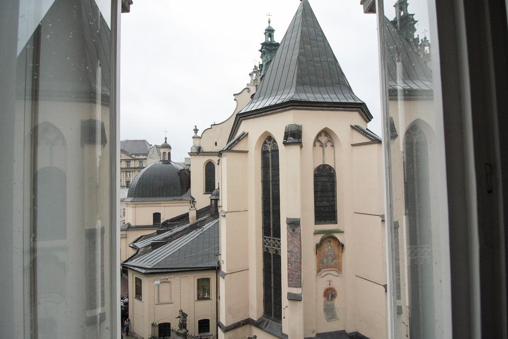 Cathedral Apartment Lviv Exteriör bild